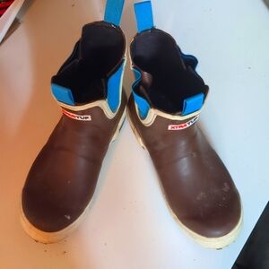 Women's Xtra tuff size 6